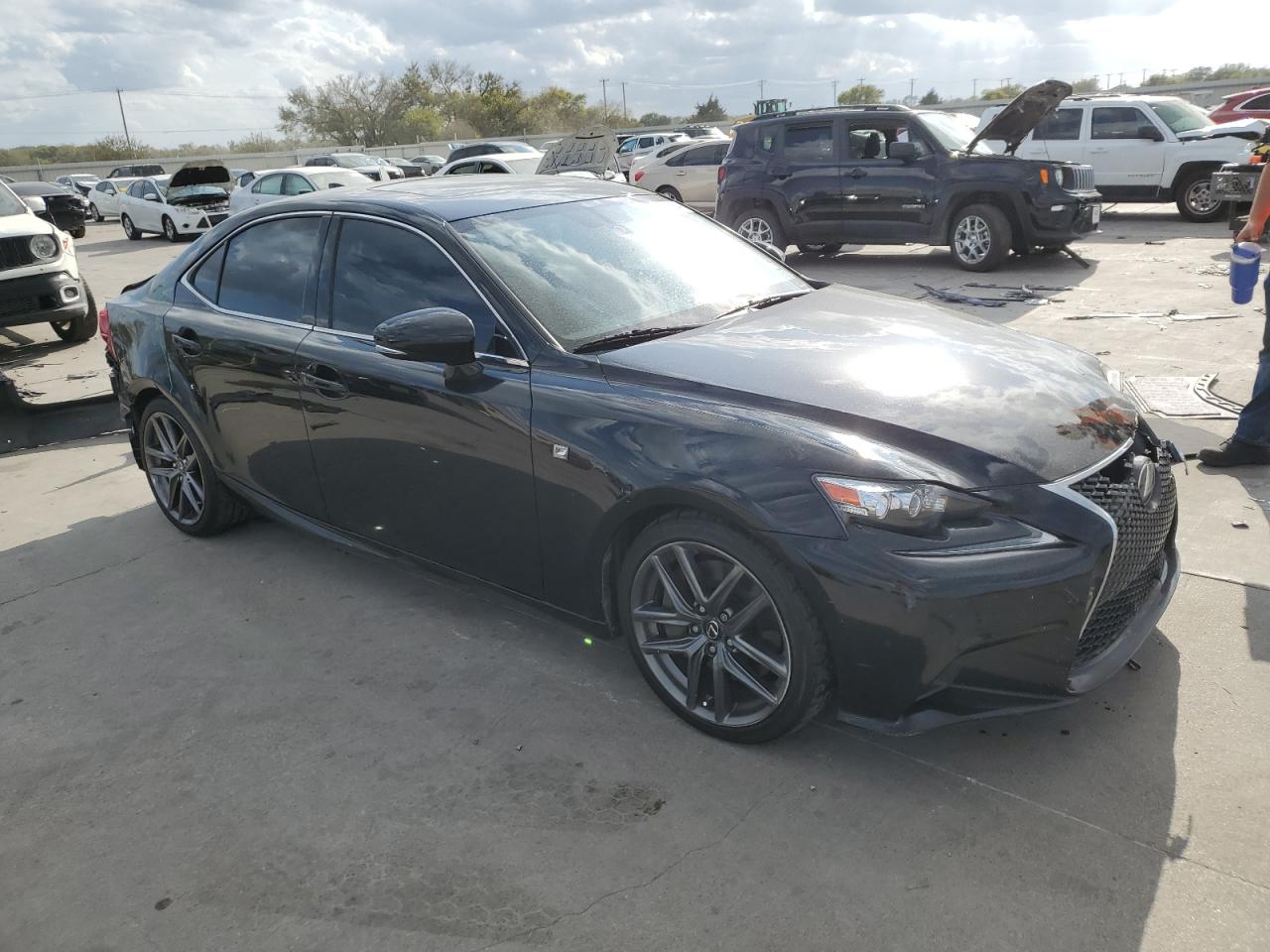 2016 Lexus IS - Image 4