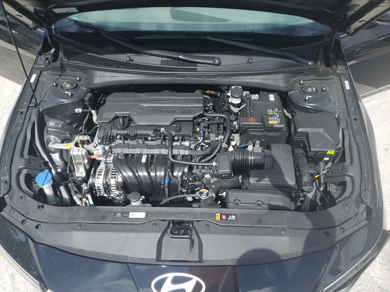 2024 Hyundai Elantra - Image 11