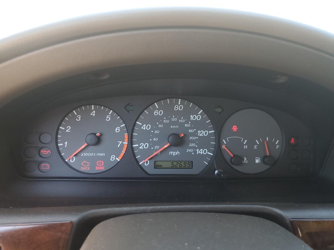 1YVGF22C815231985 2001 Mazda 626 Es