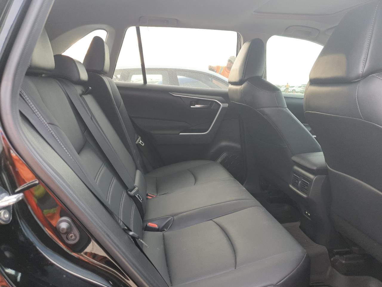 2021 Toyota Rav4 Xle Premium VIN: 2T3C1RFV7MC172692 Lot: 76201994