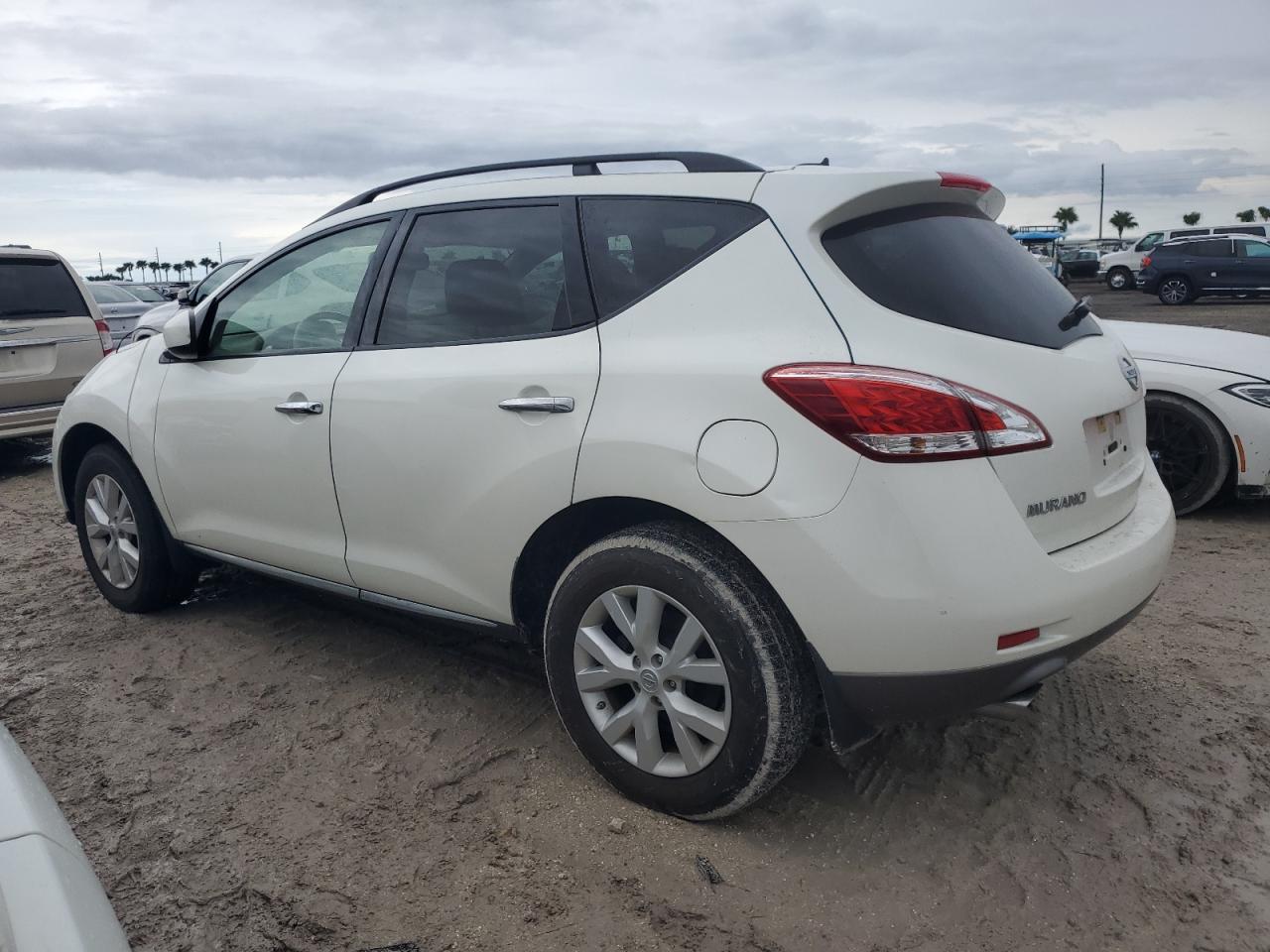 2012 Nissan Murano - Image 2