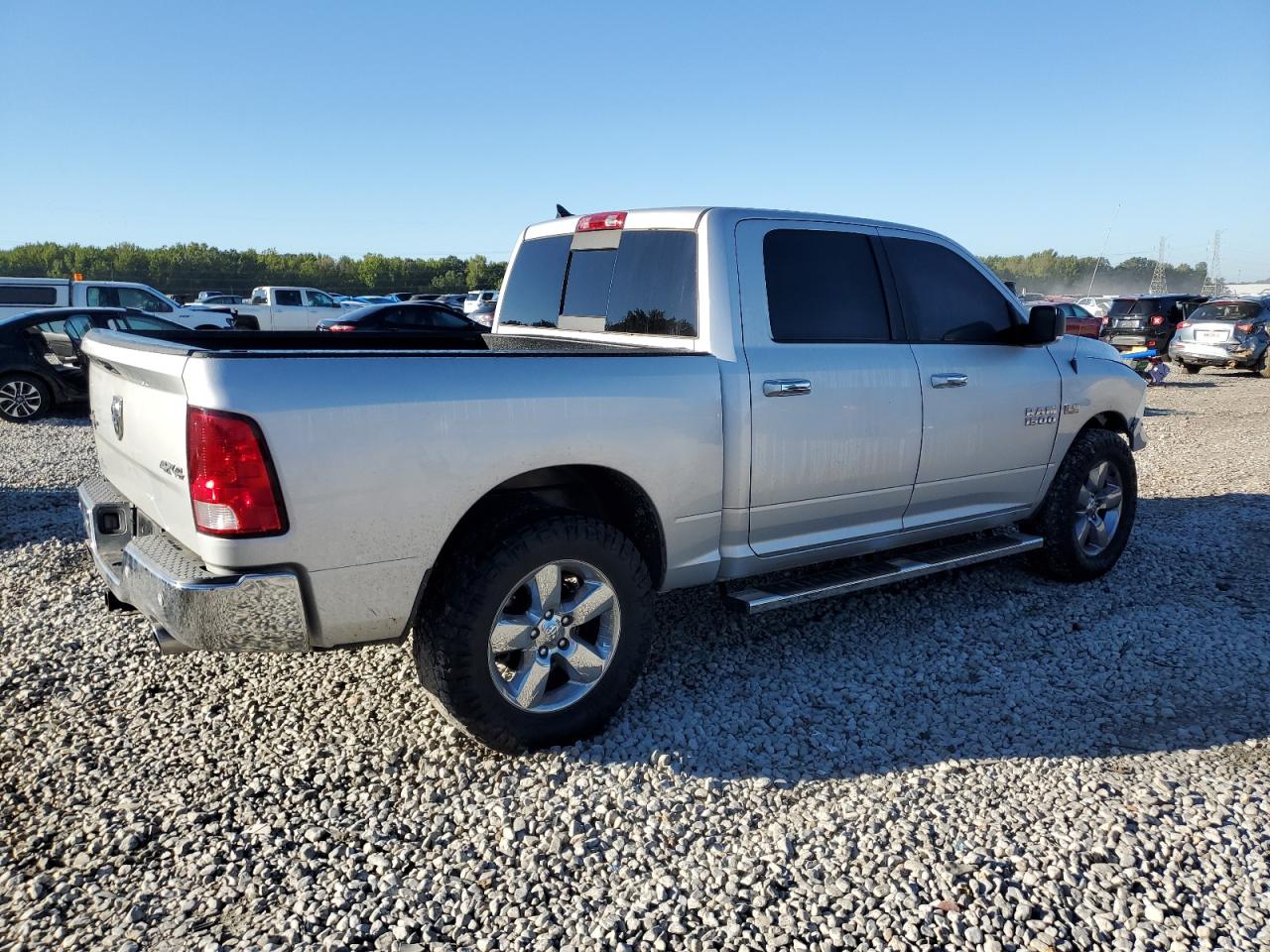 2015 RAM 1500 - Image 3