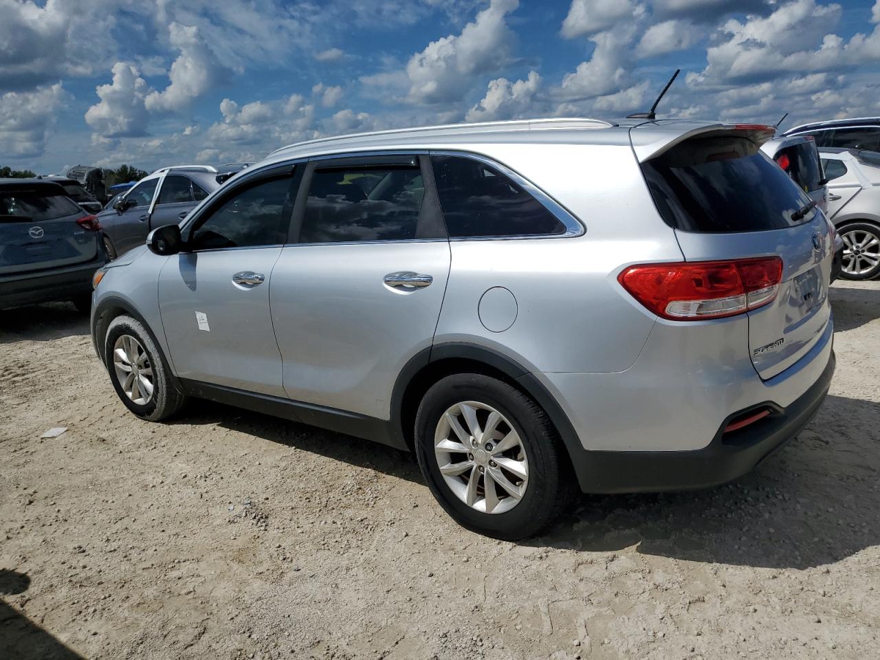 5XYPG4A50GG112300 2016 KIA SORENTO - Image 2