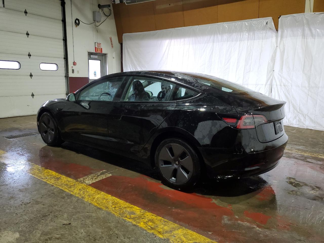 5YJ3E1EB0PF685465 2023 TESLA MODEL 3 - Image 2