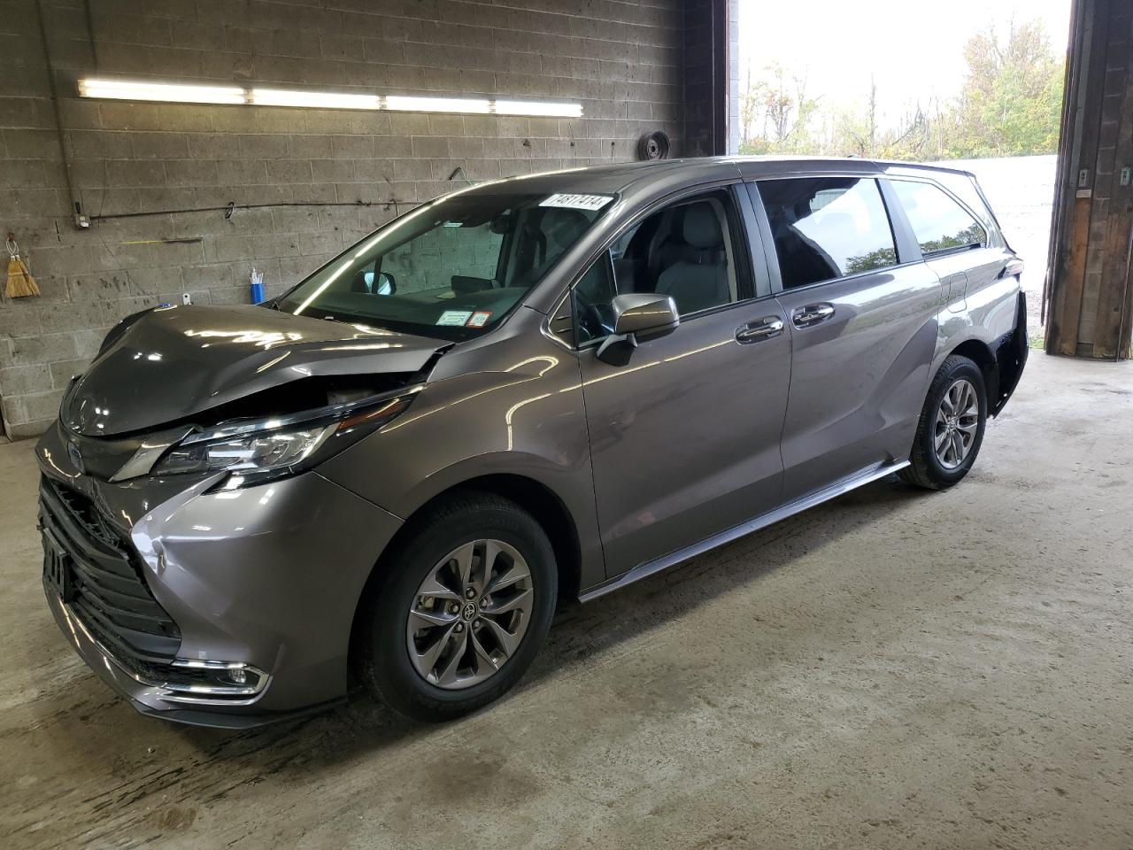 5TDYRKEC5PS146652 2023 TOYOTA SIENNA - Image 1