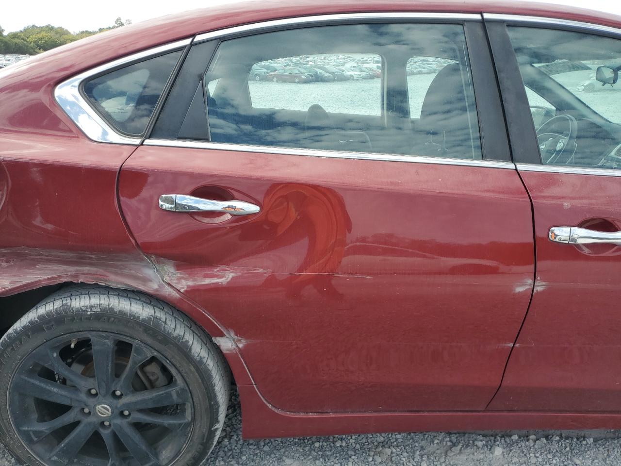 2017 Nissan Altima - Image 10
