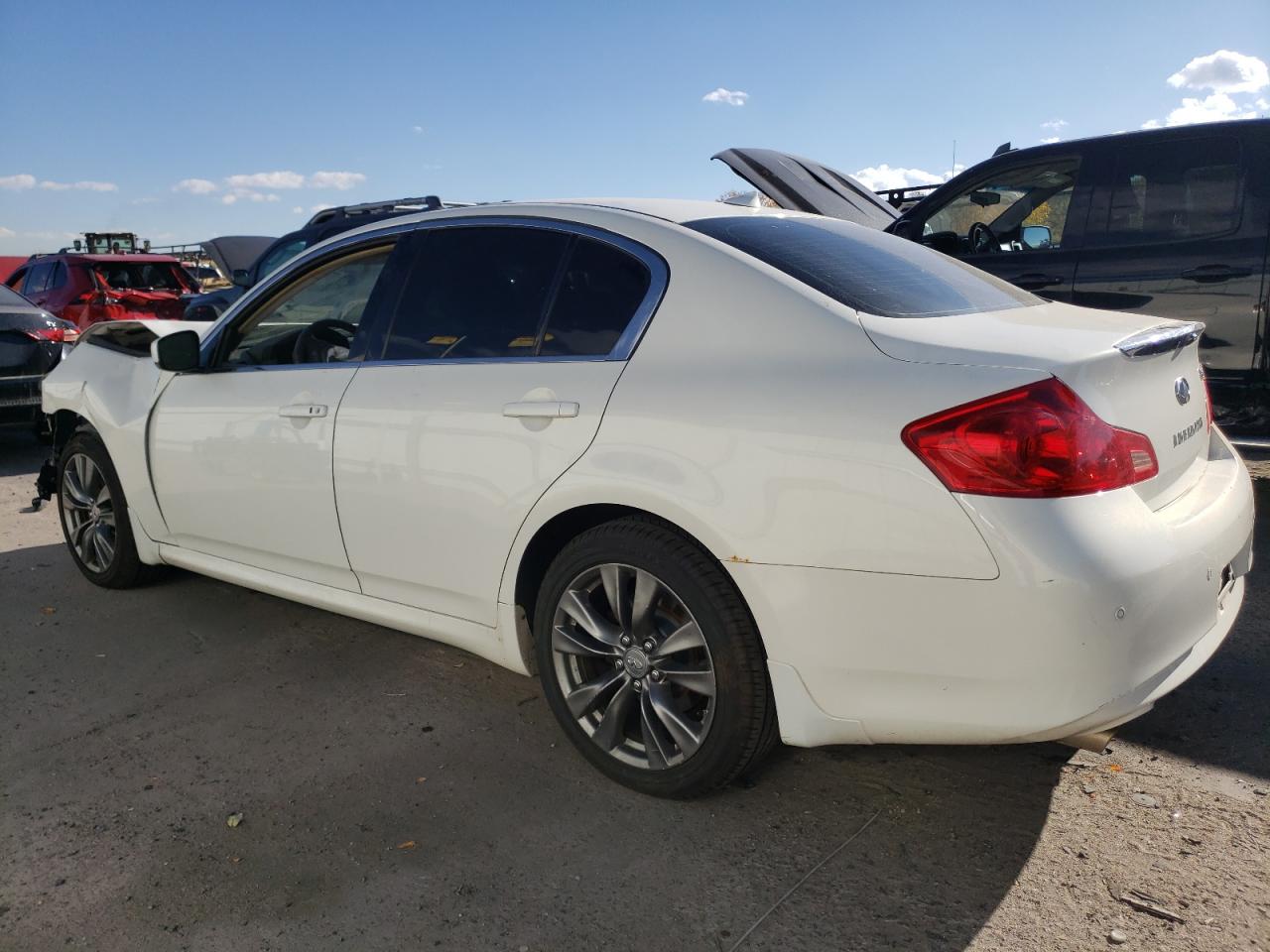 2011 Infiniti G - Image 2