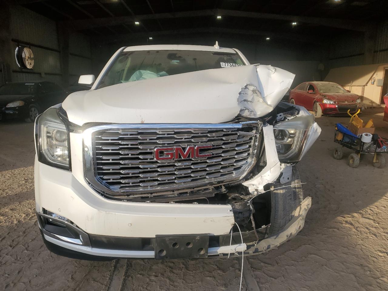 2019 GMC Yukon - Image 5