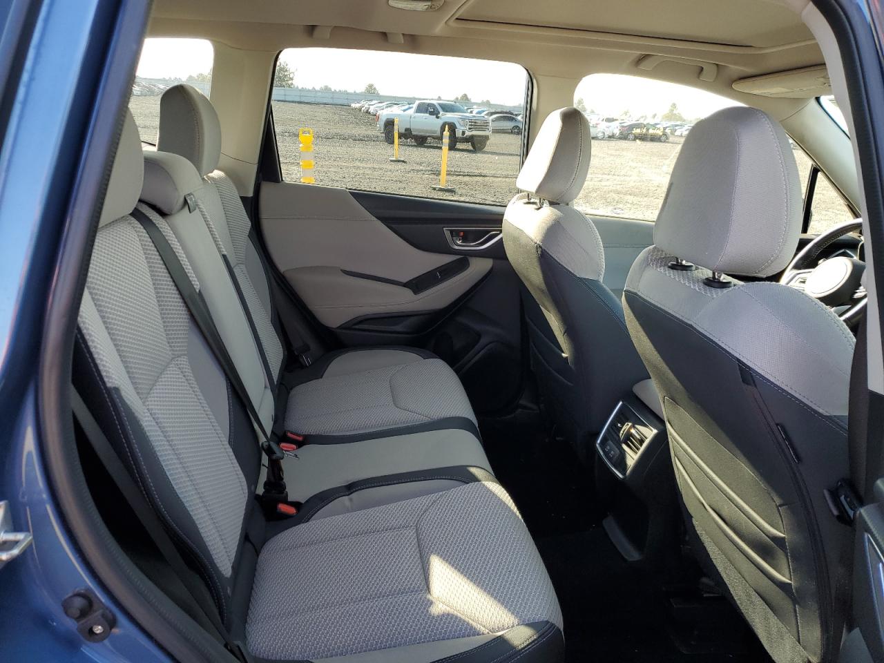 2020 Subaru Forester - Image 11