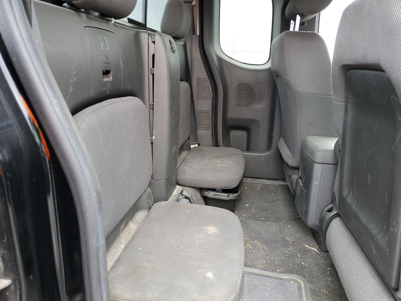 2009 Nissan Navara (Frontier) - Image 10