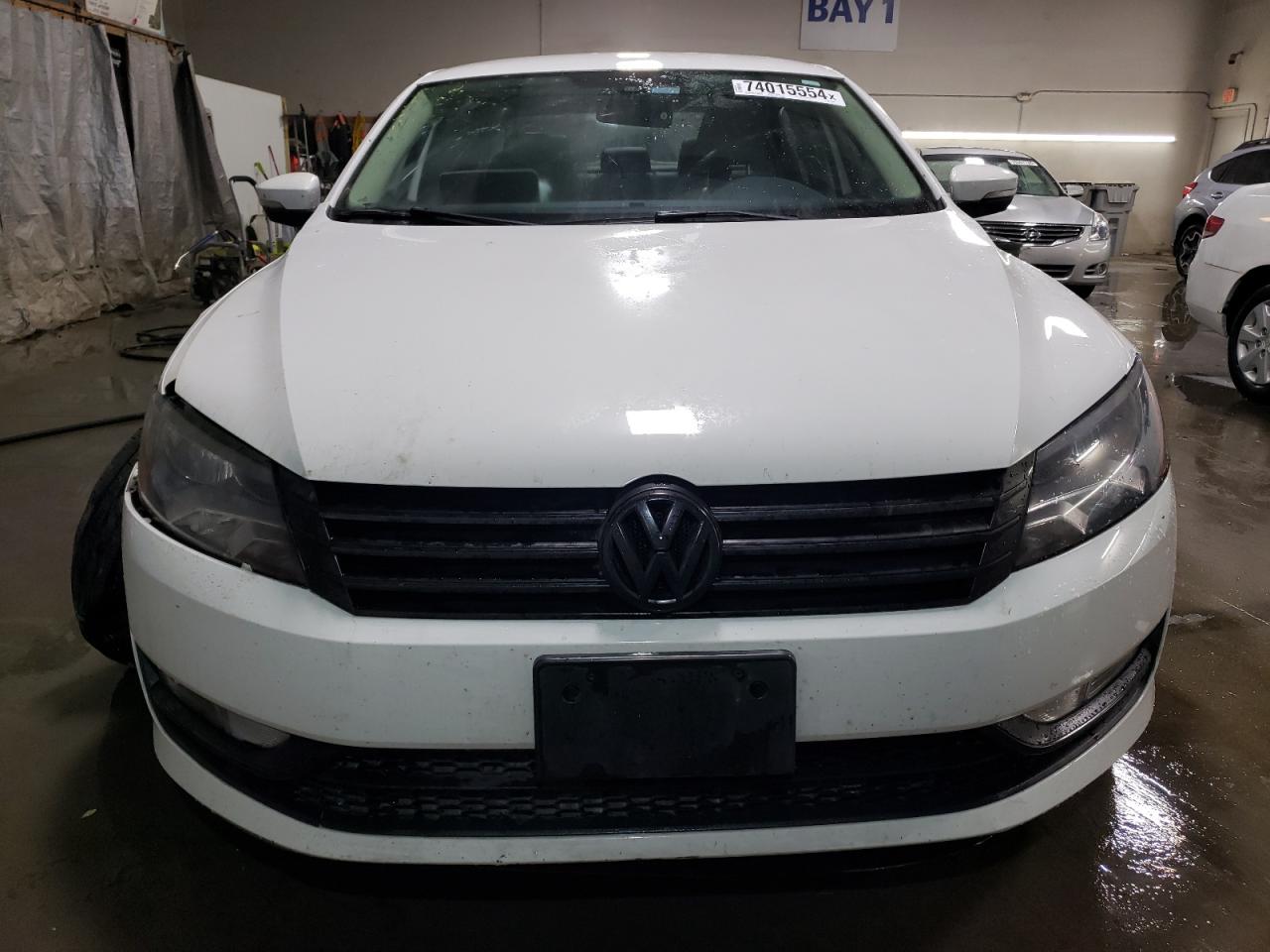 2015 Volkswagen Passat - Image 5