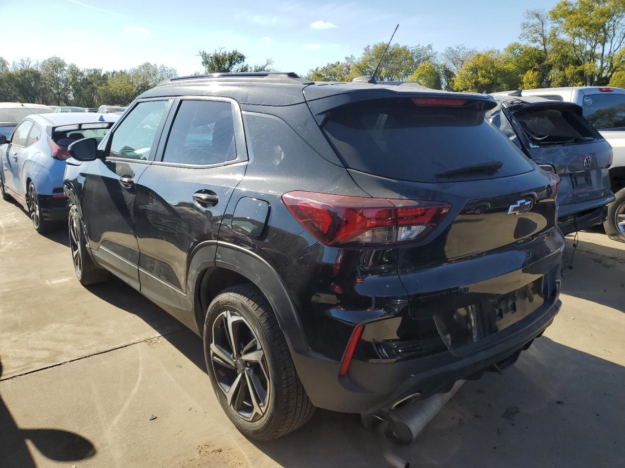 2022 Chevrolet TrailBlazer - Image 2