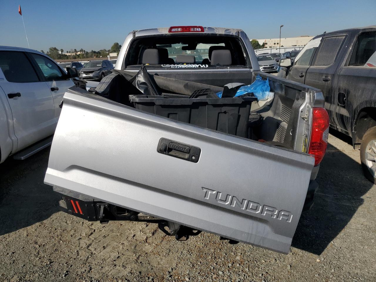 2018 Toyota Tundra Crewmax Sr5 VIN: 5TFEY5F16JX236818 Lot: 72014134