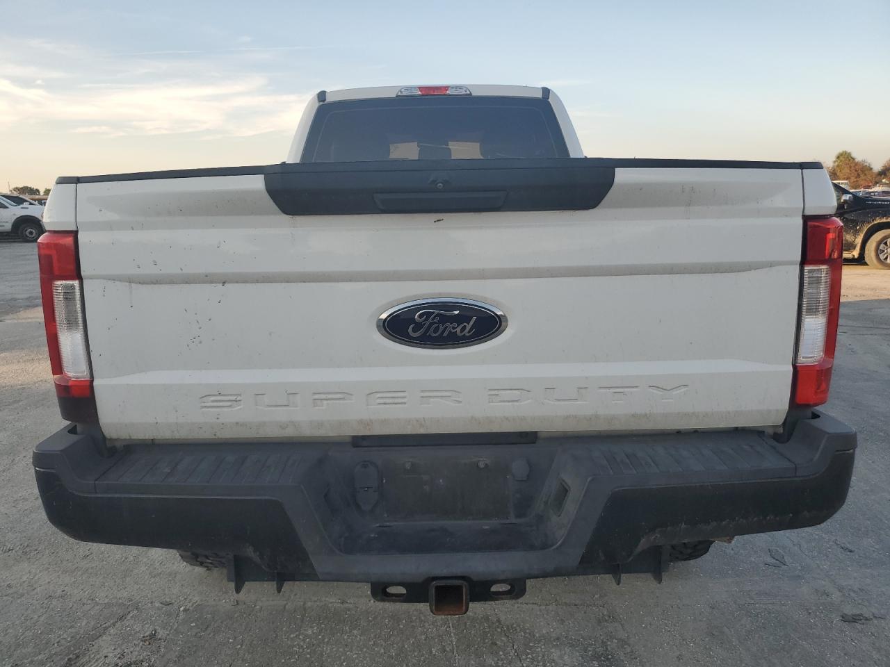 2019 Ford F350 - Image 6