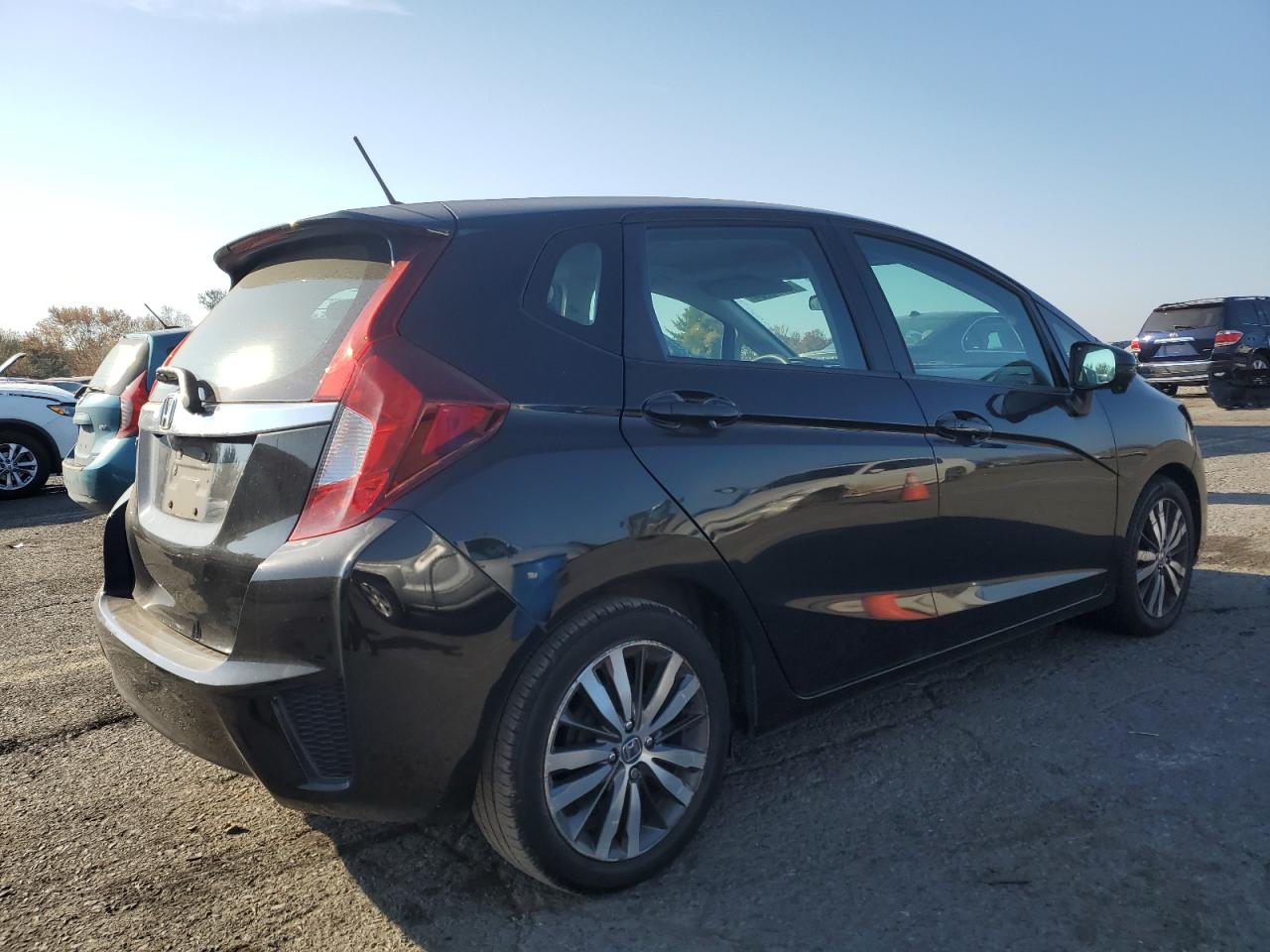 VIN 3HGGK5H89FM715656 2015 HONDA FIT no.3