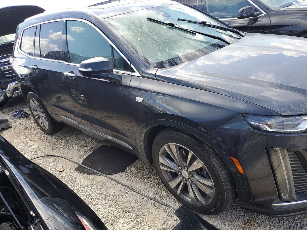 2022 Cadillac XT6 - Image 4