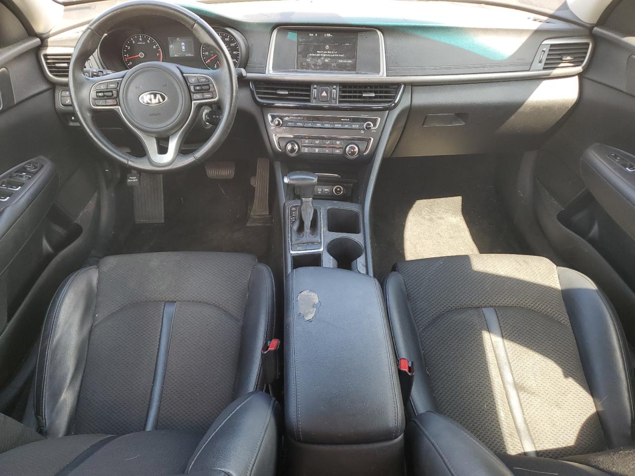 5XXGT4L3XJG240630 2018 Kia Optima Lx