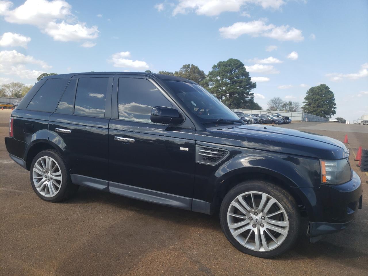 2010 Land Rover Range Rover - Image 4
