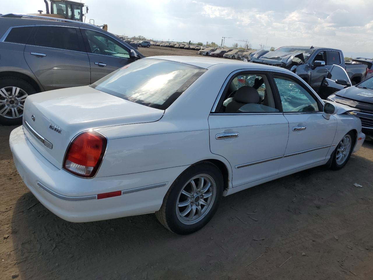 2001 Hyundai Grandeur - Image 3