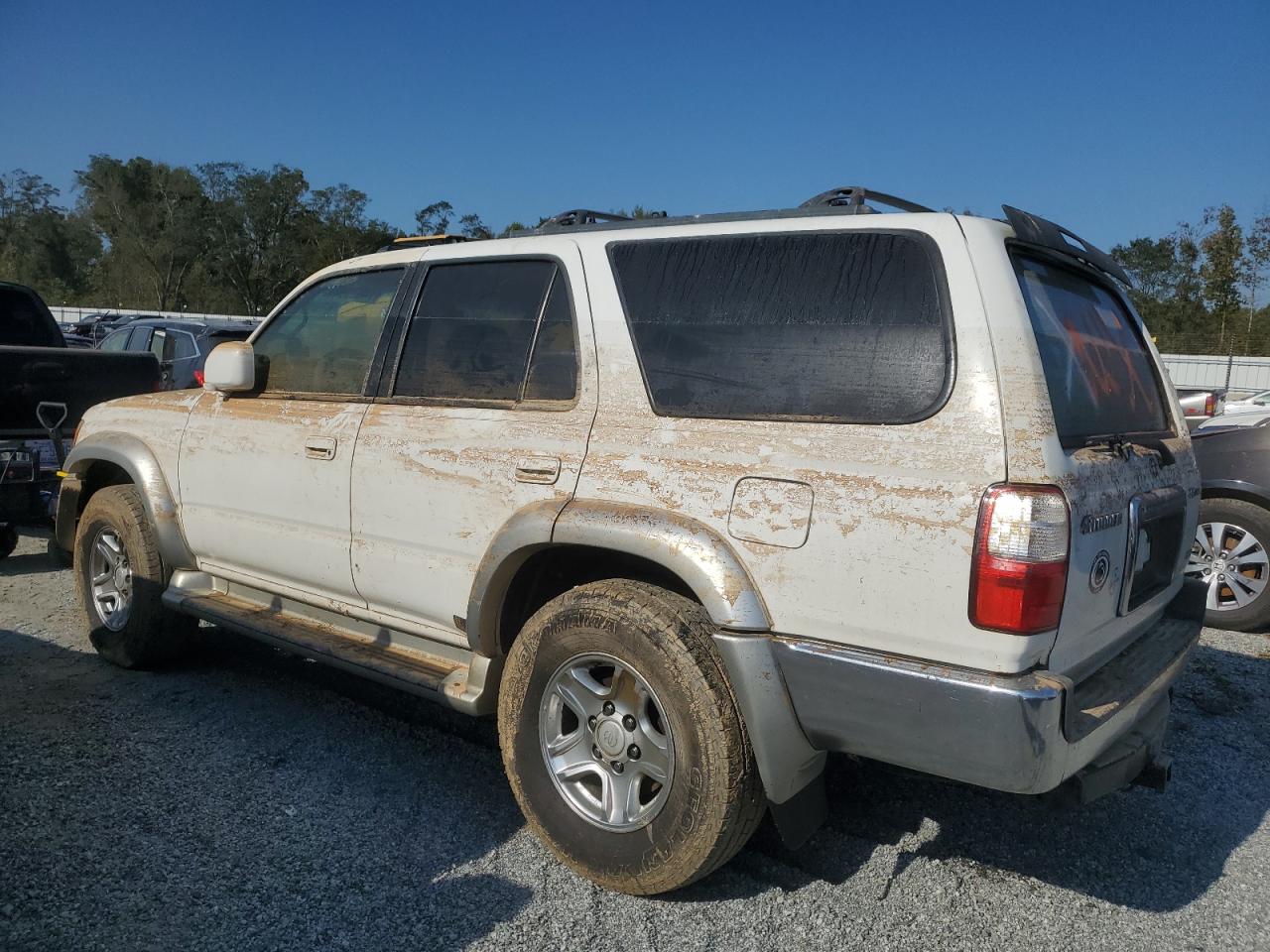 2002 Toyota 4Runner - Image 2