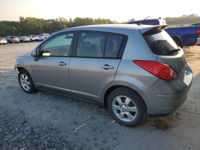 Хетчбеки NISSAN VERSA 2012 Сірий