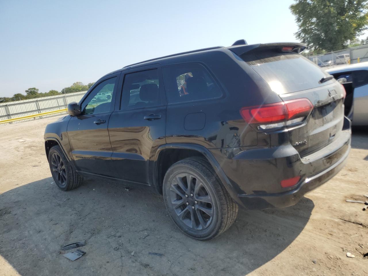 1C4RJFAG7JC306373 2018 JEEP GRAND CHEROKEE - Image 2