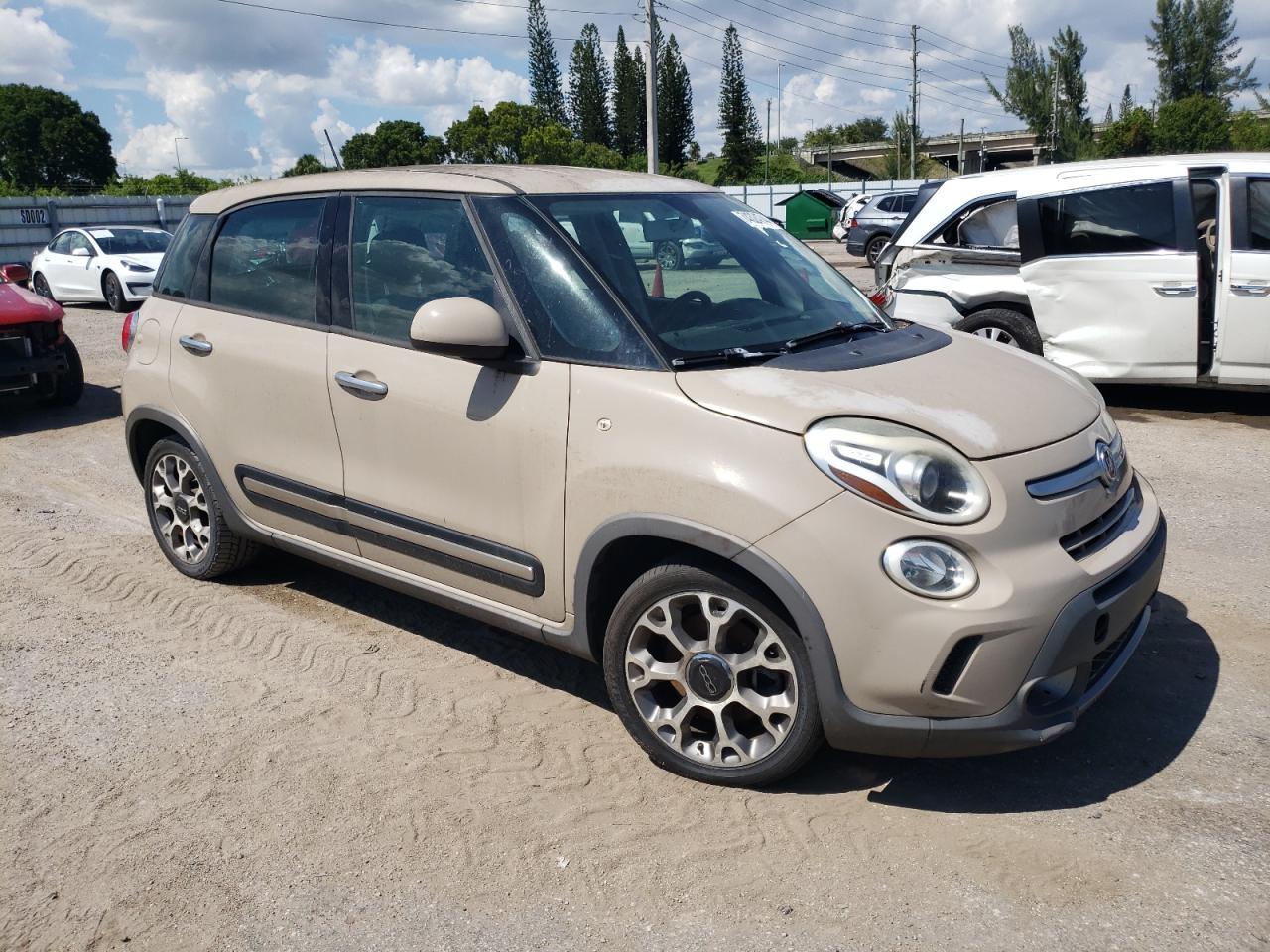 ZFBCFADH1EZ020216 2014 Fiat 500L Trekking