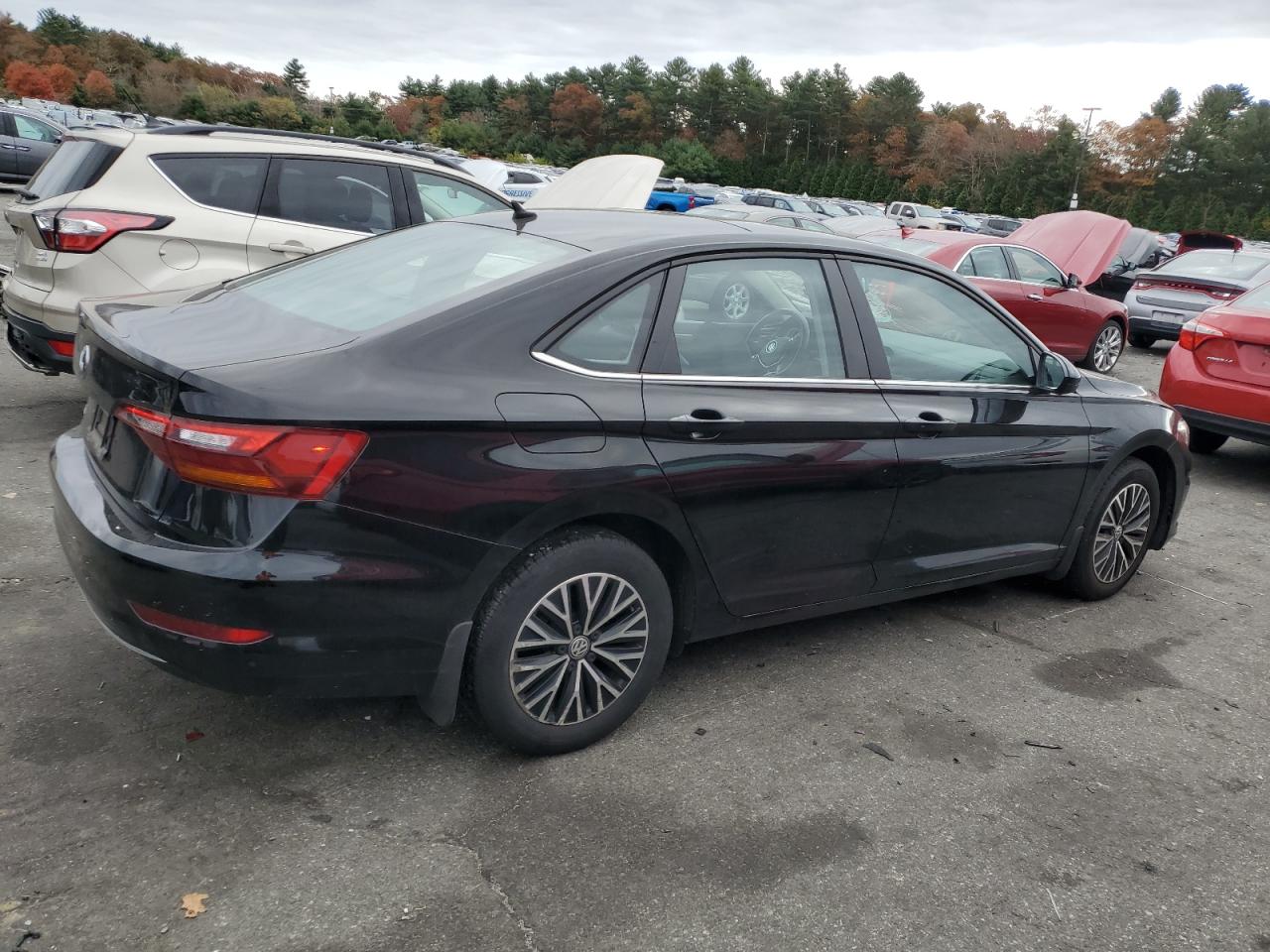 2019 Volkswagen Jetta - Image 3