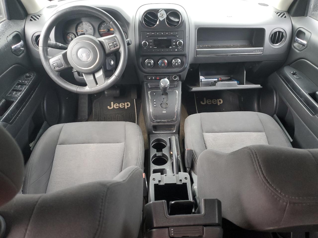 2017 Jeep Liberty (Patriot) - Image 8