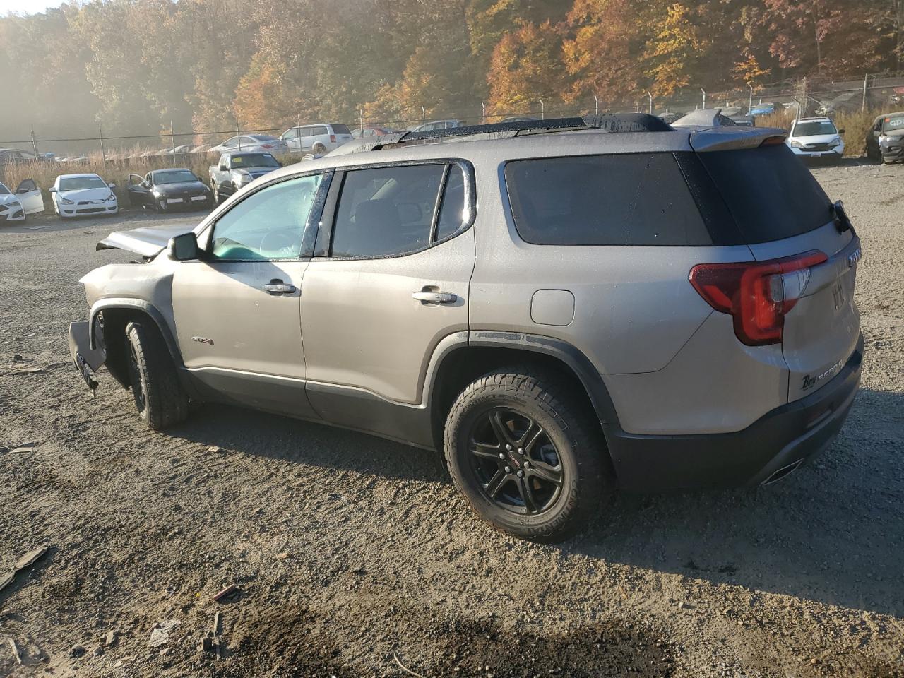 2022 GMC Acadia - Image 2