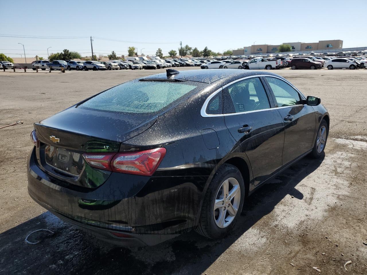 2022 Chevrolet Malibu - Image 3