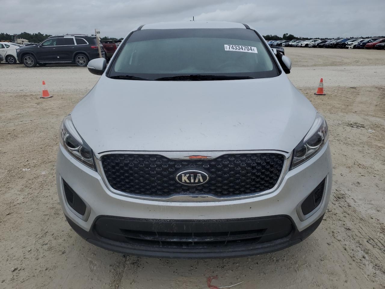 2017 Kia Sorento - Image 5