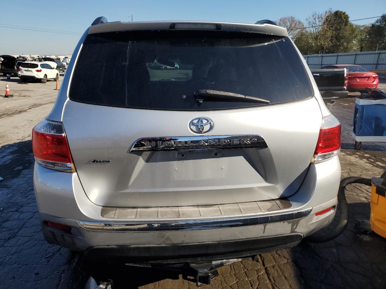 5TDBK3EH7CS130250 2012 Toyota Highlander Base