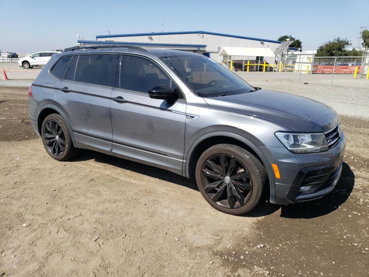2021 Volkswagen Tiguan - Image 4