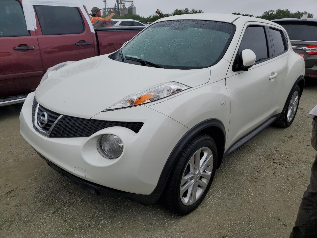 2014 Nissan Juke S VIN: JN8AF5MRXET356409 Lot: 74854644