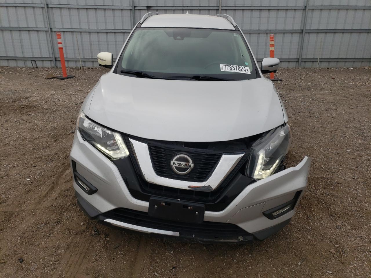 2018 Nissan Rogue - Image 5
