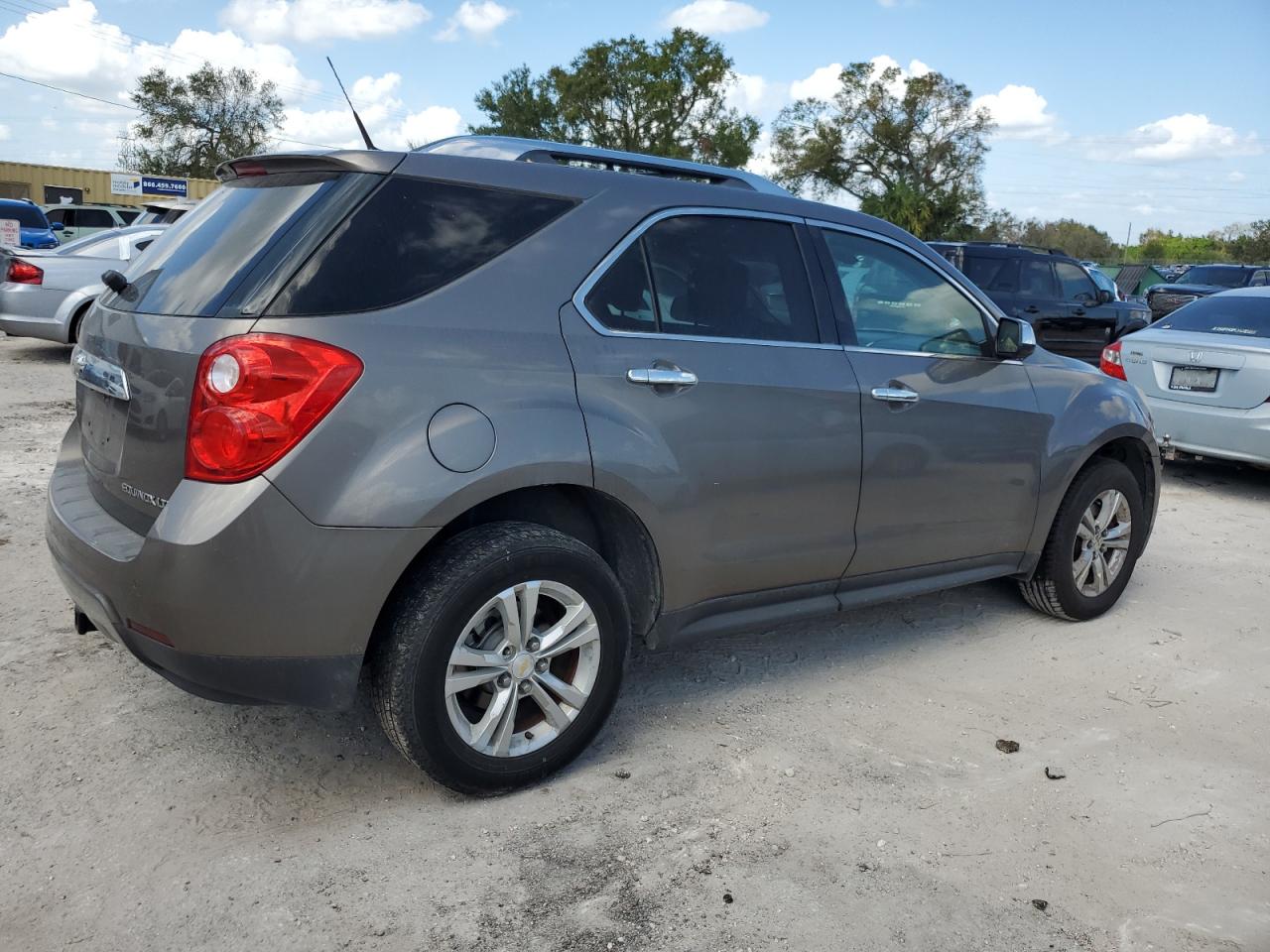 2011 Chevrolet Equinox - Image 3
