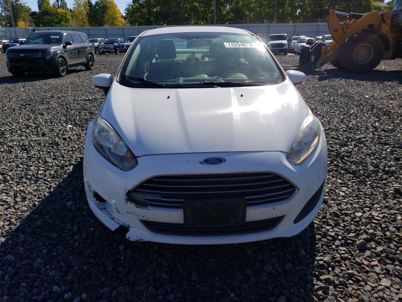 VIN 3FADP4BJ2HM119306 2017 FORD FIESTA no.5