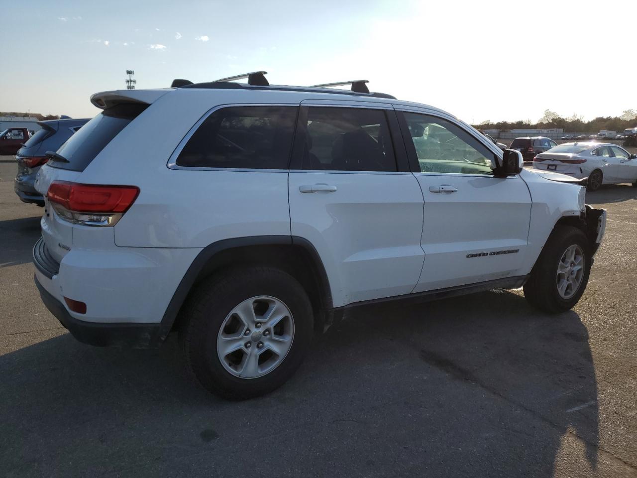 2017 Jeep Grand Cherokee - Image 3
