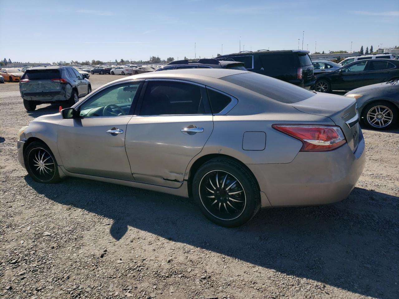 2013 Nissan Altima - Image 2
