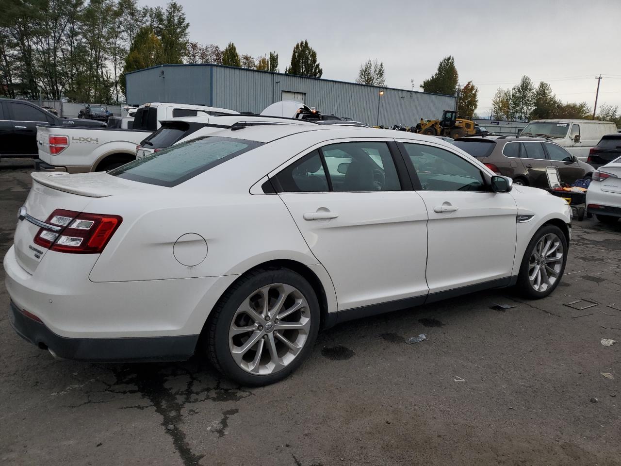 VIN 1FAHP2J85DG181159 2013 FORD TAURUS no.3