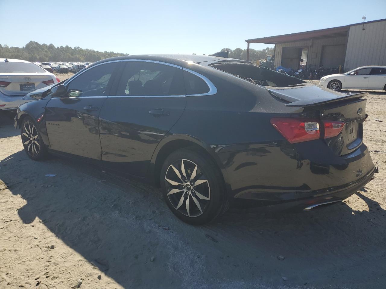 2020 Chevrolet Malibu - Image 2