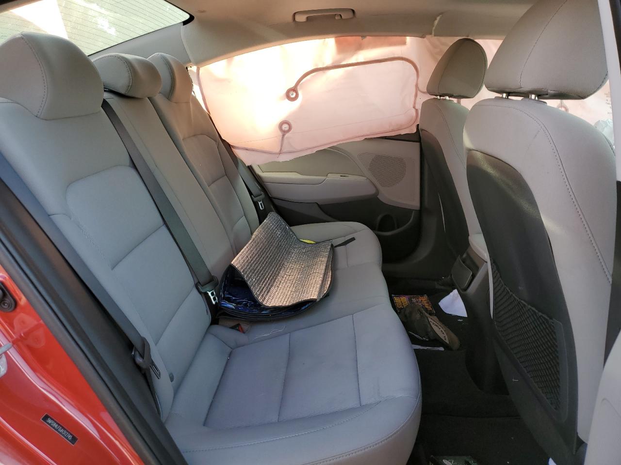 2018 Hyundai Elantra - Image 10