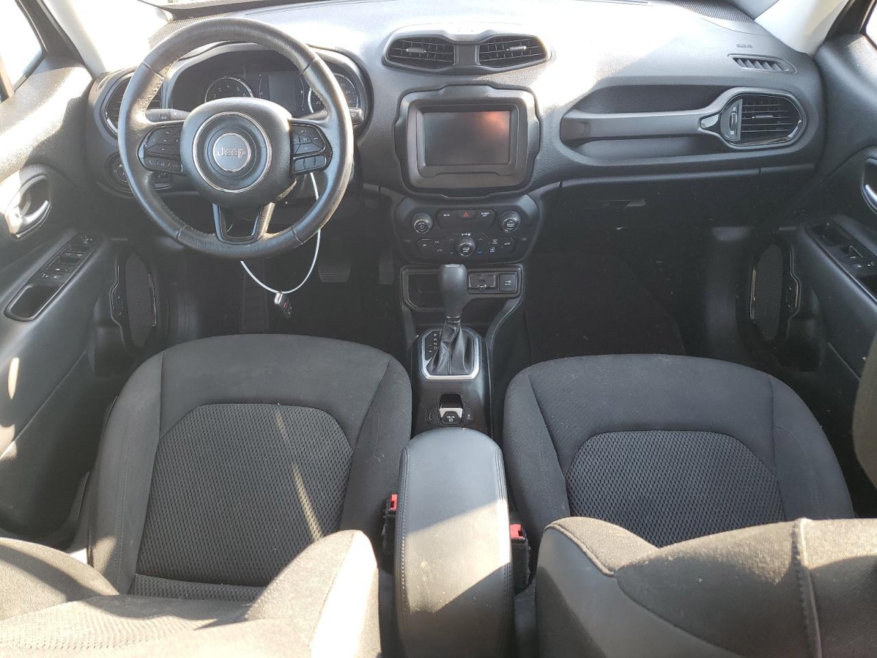 2018 Jeep Renegade - Image 8