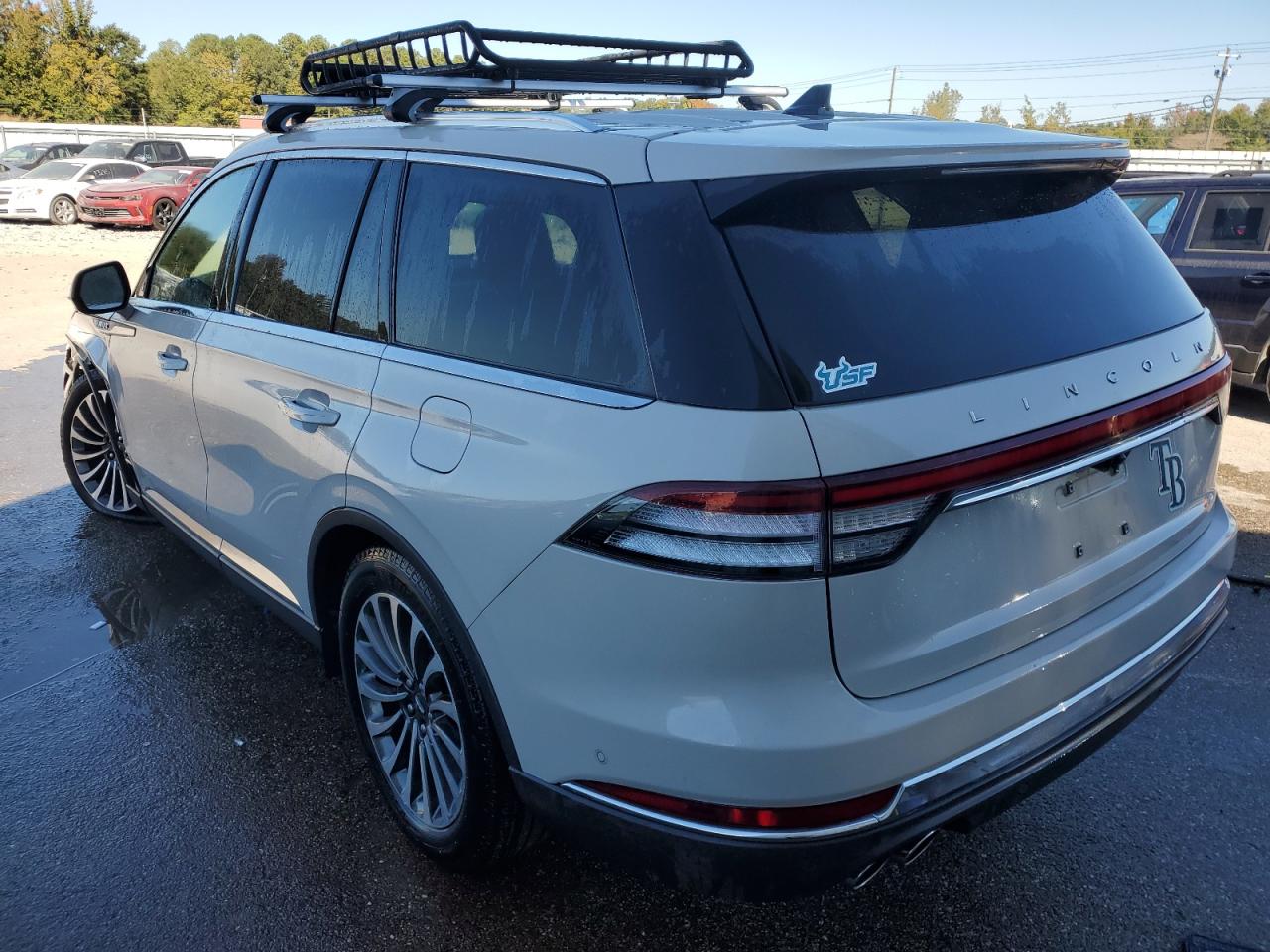 2021 Lincoln Aviator - Image 2