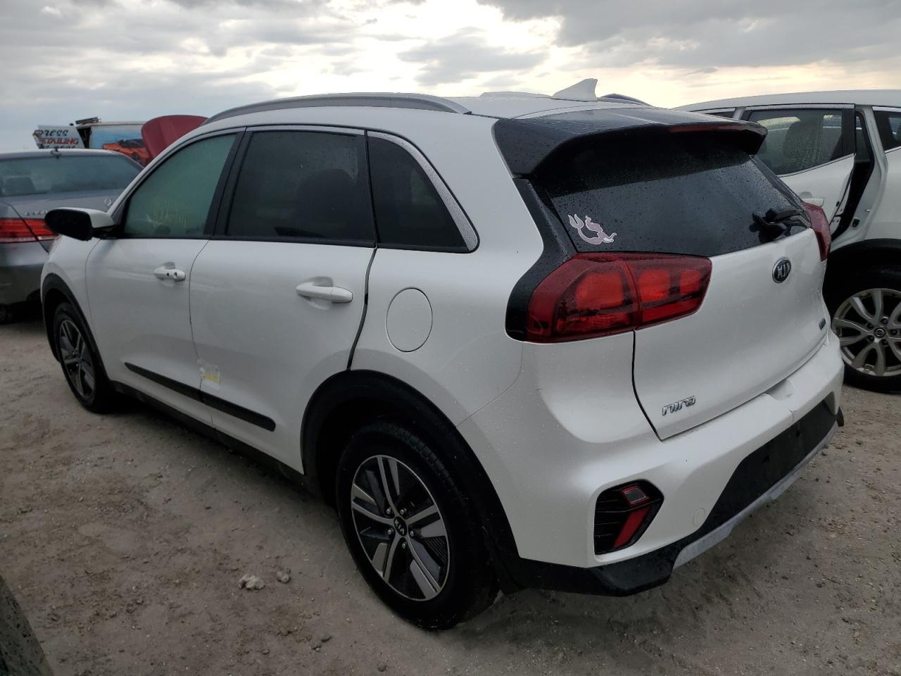 2020 Kia Niro - Image 2