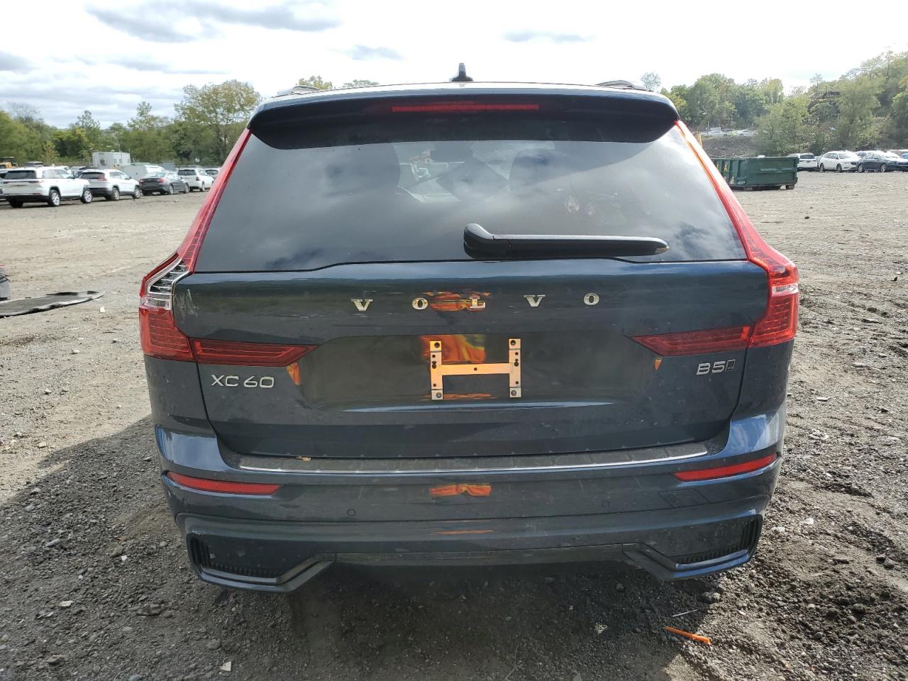 2024 Volvo Xc60 Plus VIN: YV4L12RL7R1811172 Lot: 73683964