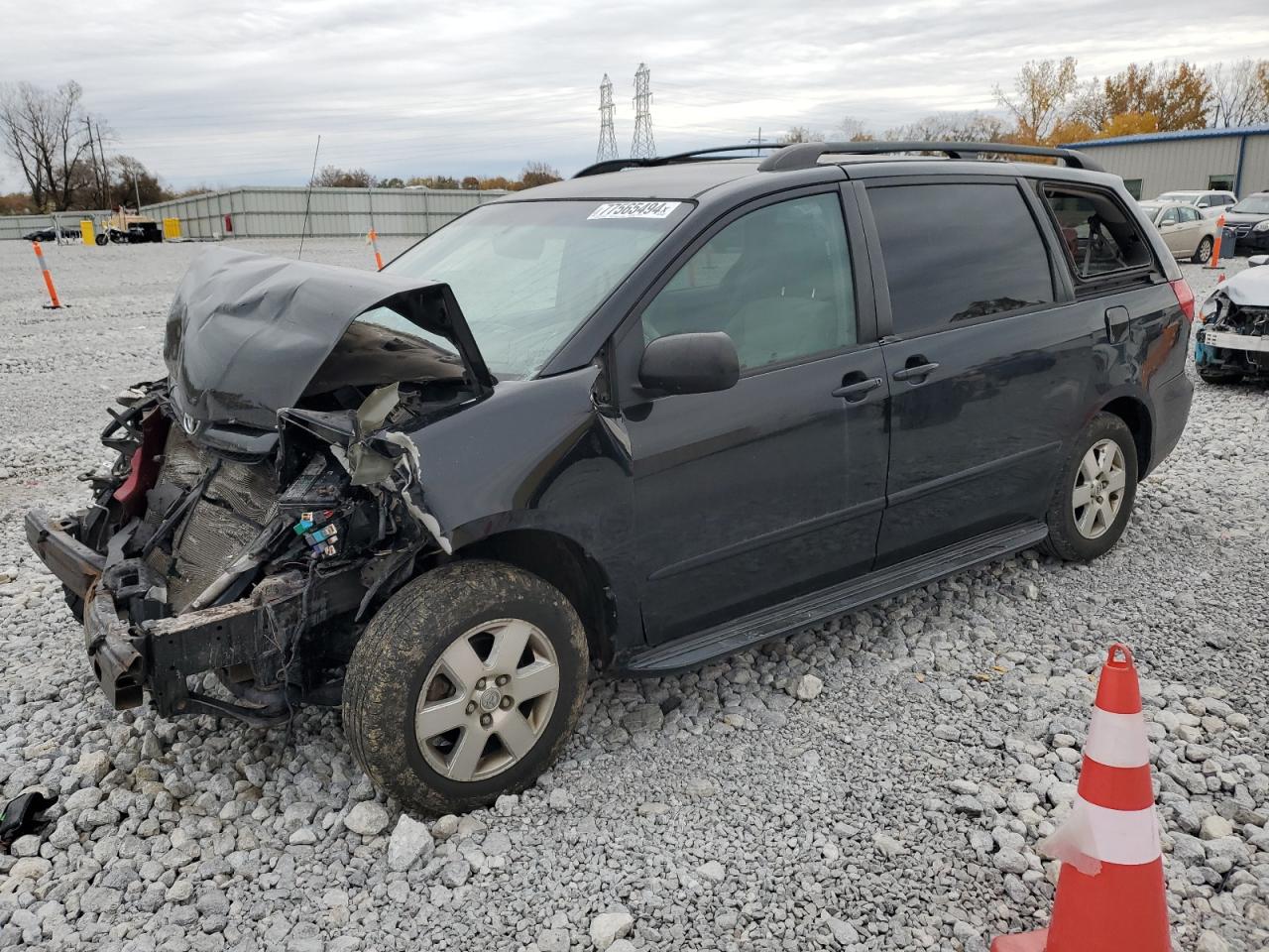 2008 Toyota Sienna - Image 1