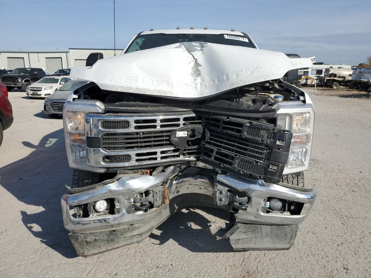 2023 Ford F250 - Image 5