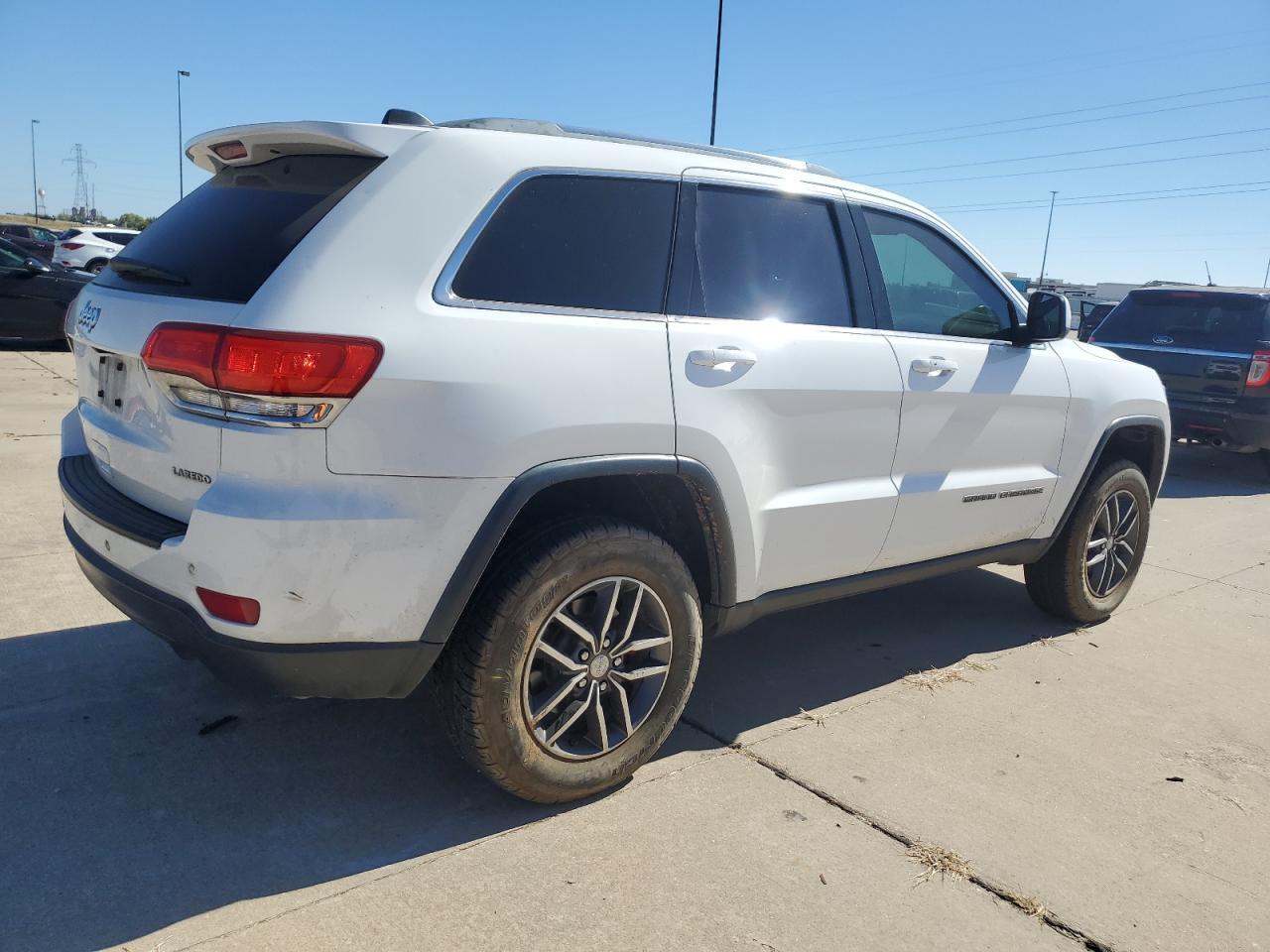2018 Jeep Grand Cherokee - Image 3